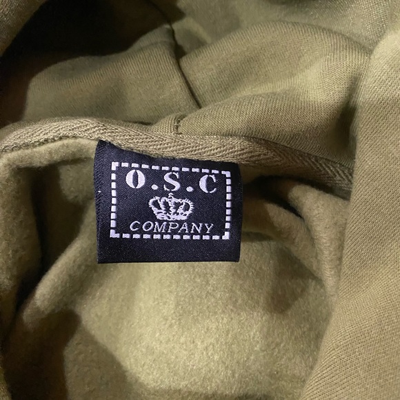 Green hoody size Large, gently used - Picture 2 of 4